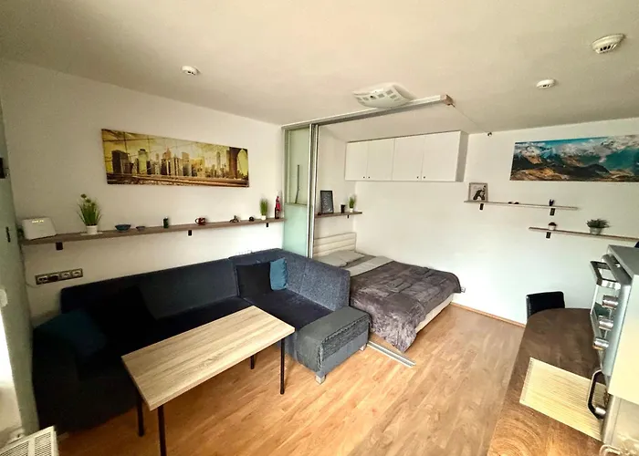 Calm In Quiet Area 아파트 코시체